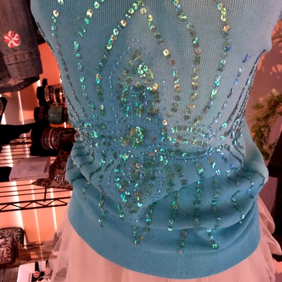 Top - Picture 3 of 3